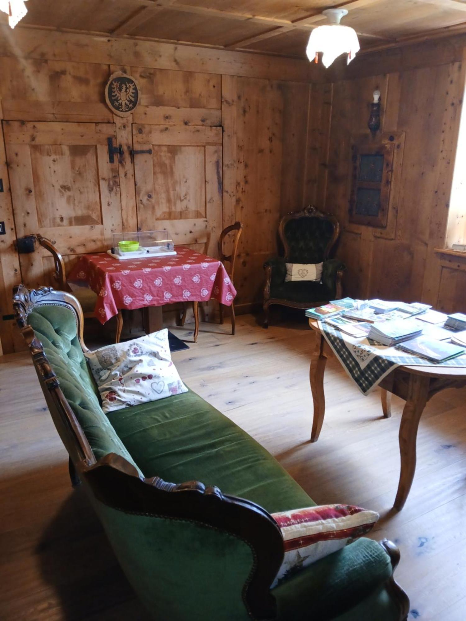 Beb La Stube Dei Partel Bed and Breakfast Ziano di Fiemme Eksteriør billede