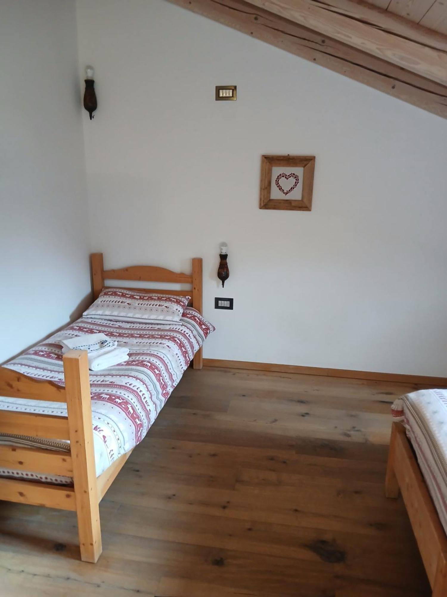 Beb La Stube Dei Partel Bed and Breakfast Ziano di Fiemme Værelse billede