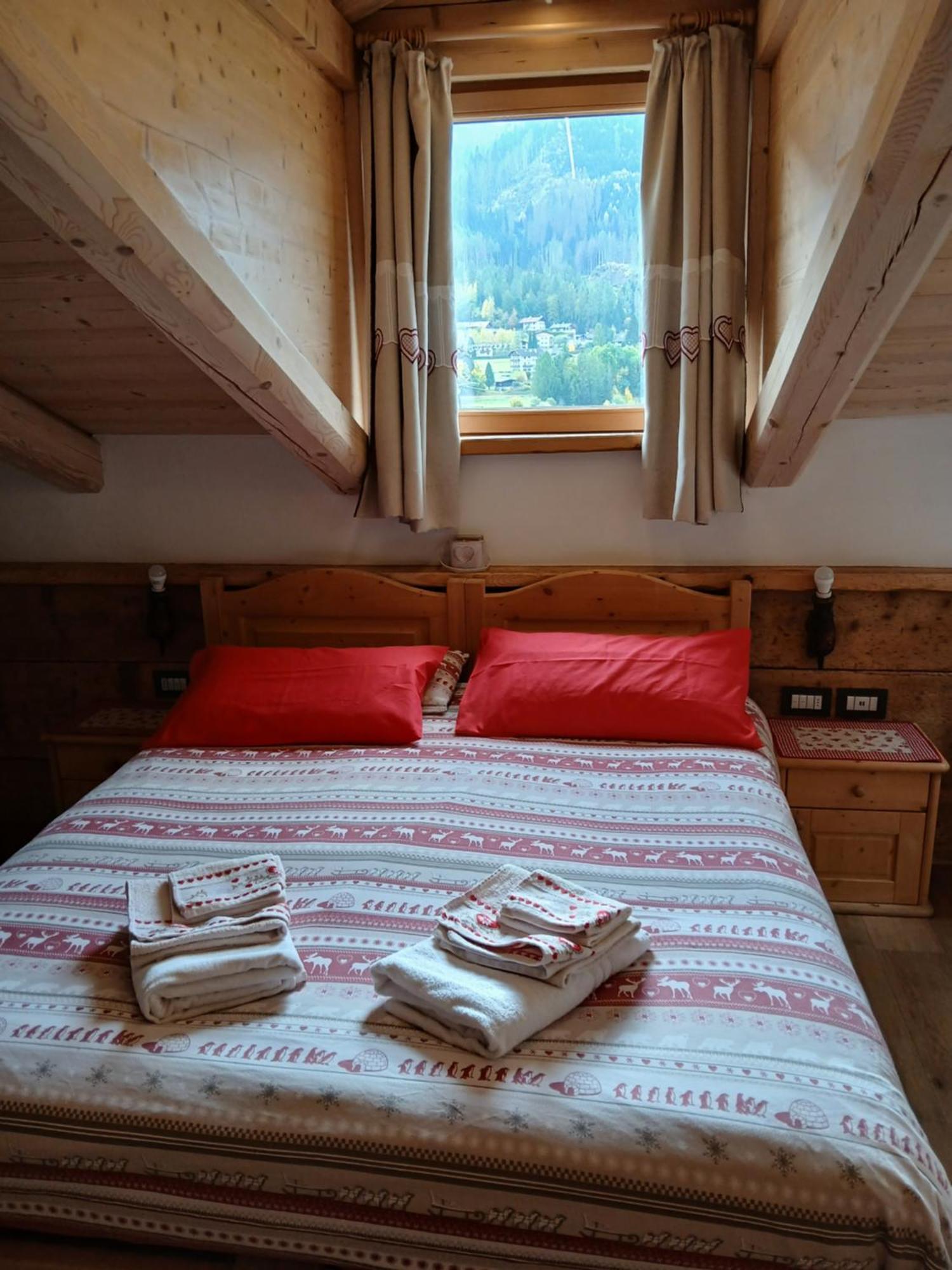 Beb La Stube Dei Partel Bed and Breakfast Ziano di Fiemme Værelse billede