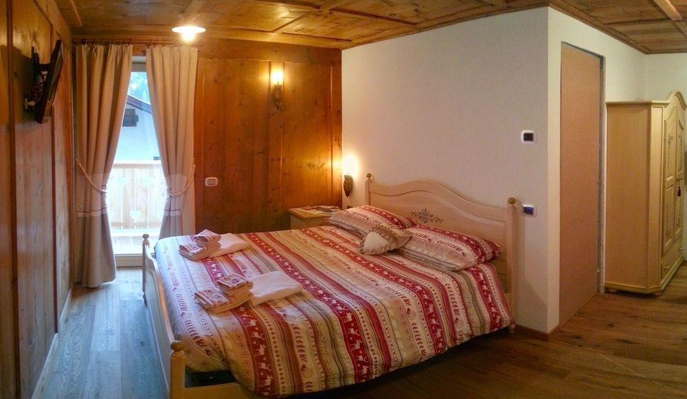 Beb La Stube Dei Partel Bed and Breakfast Ziano di Fiemme Eksteriør billede